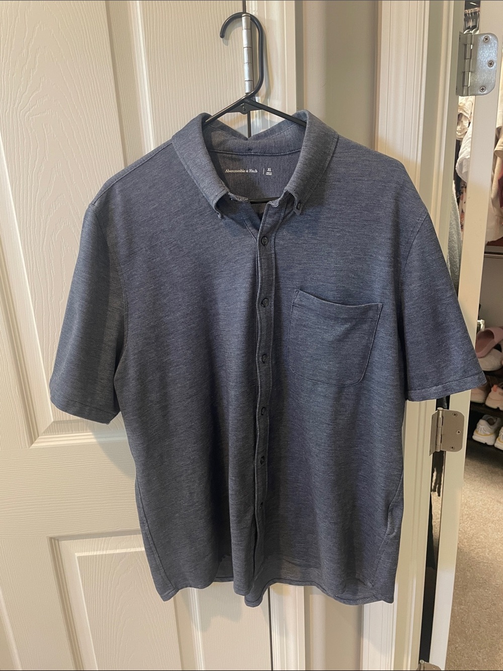 Abercrombie & Fitch Men's Short-Sleeve Button Down Shirt - Navy Blue